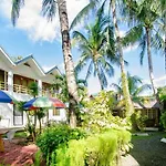 Reddoorz Plus @ Secret Garden Boracay