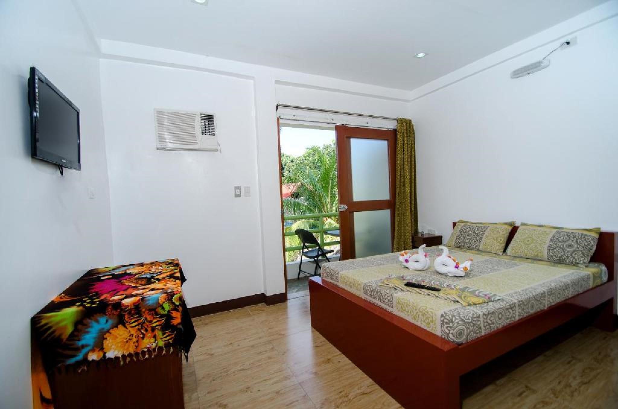 Hotel Reddoorz @ Secret Garden Boracay