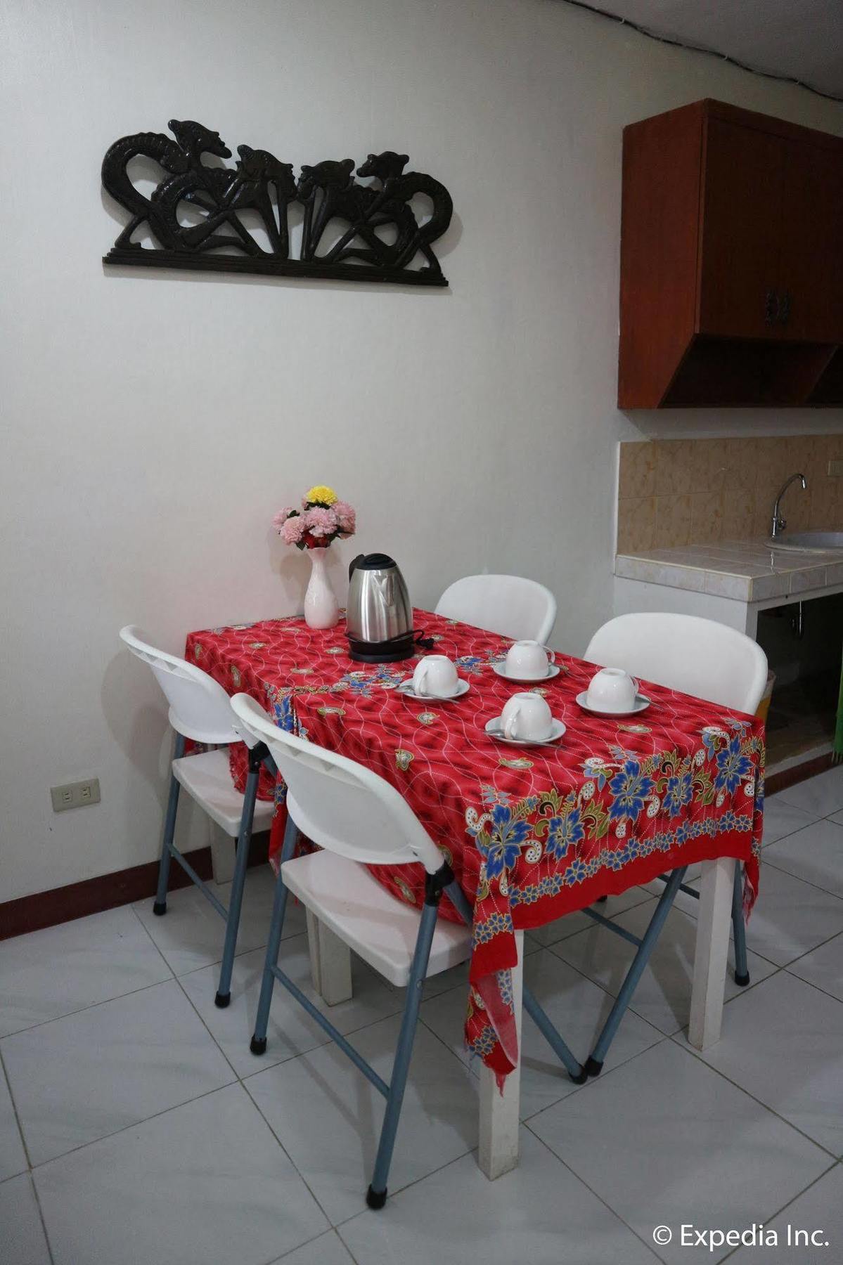 Hotel Reddoorz @ Secret Garden Boracay Balabag (Boracay)